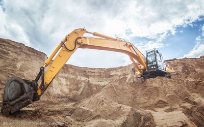 挖掘机施工图鉴 工程机械之力与美的视觉档案